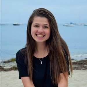 Meet your Posher, Lauren